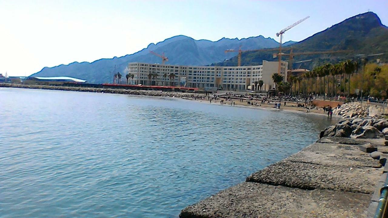 Salerno Centro Exterior foto